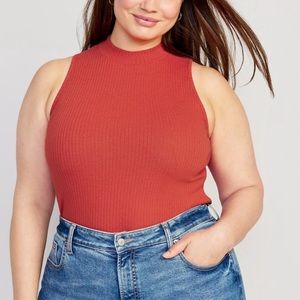 Fitted sleeveless mock-neck top